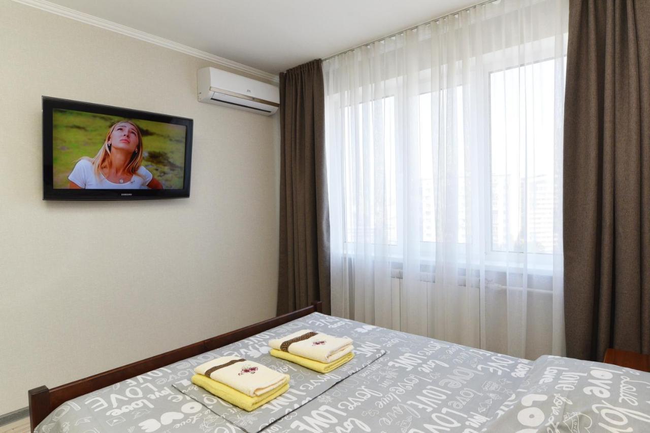 Apartament On Vasylia Lypkivskoho 24 Kyjev Exteriér fotografie
