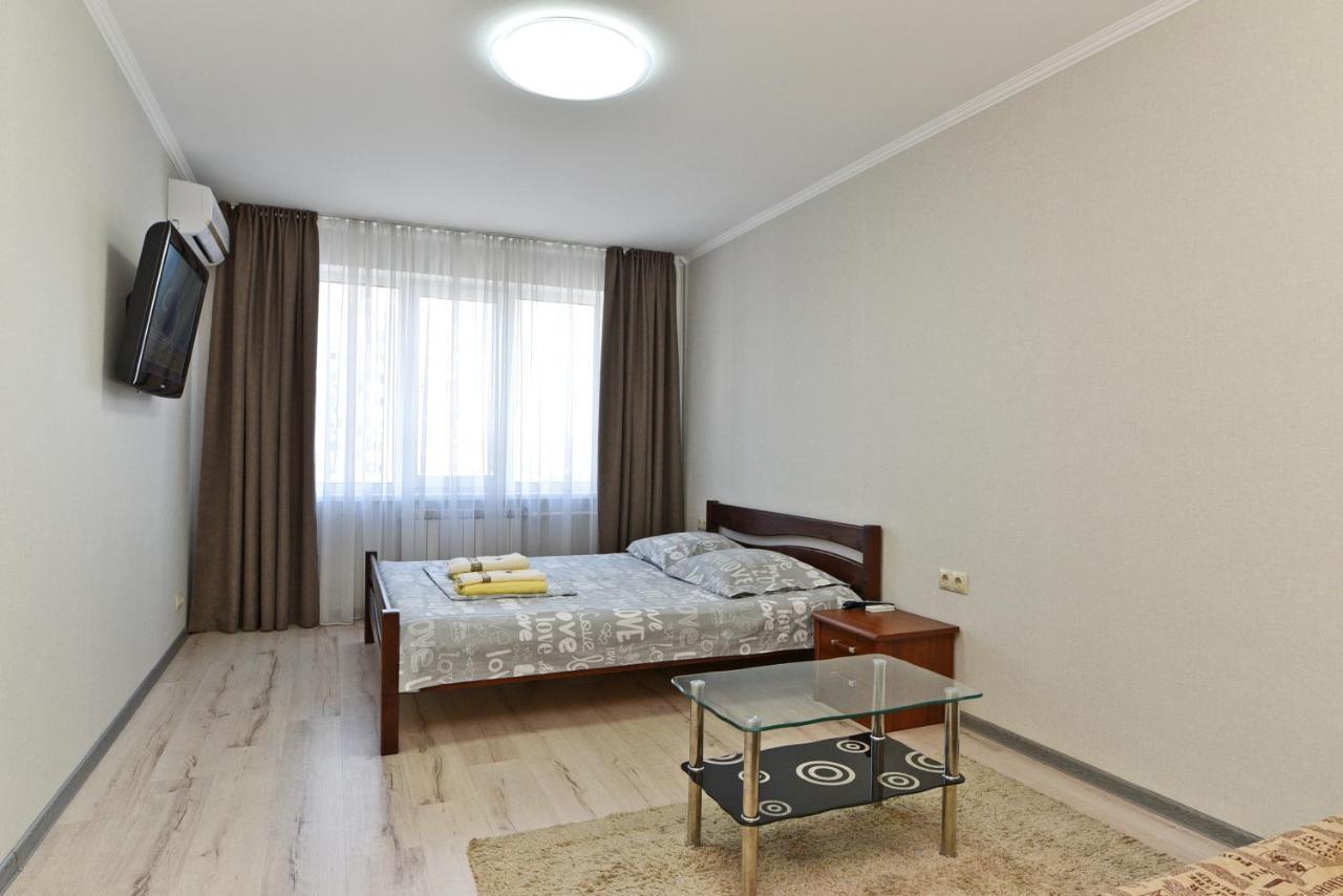 Apartament On Vasylia Lypkivskoho 24 Kyjev Exteriér fotografie